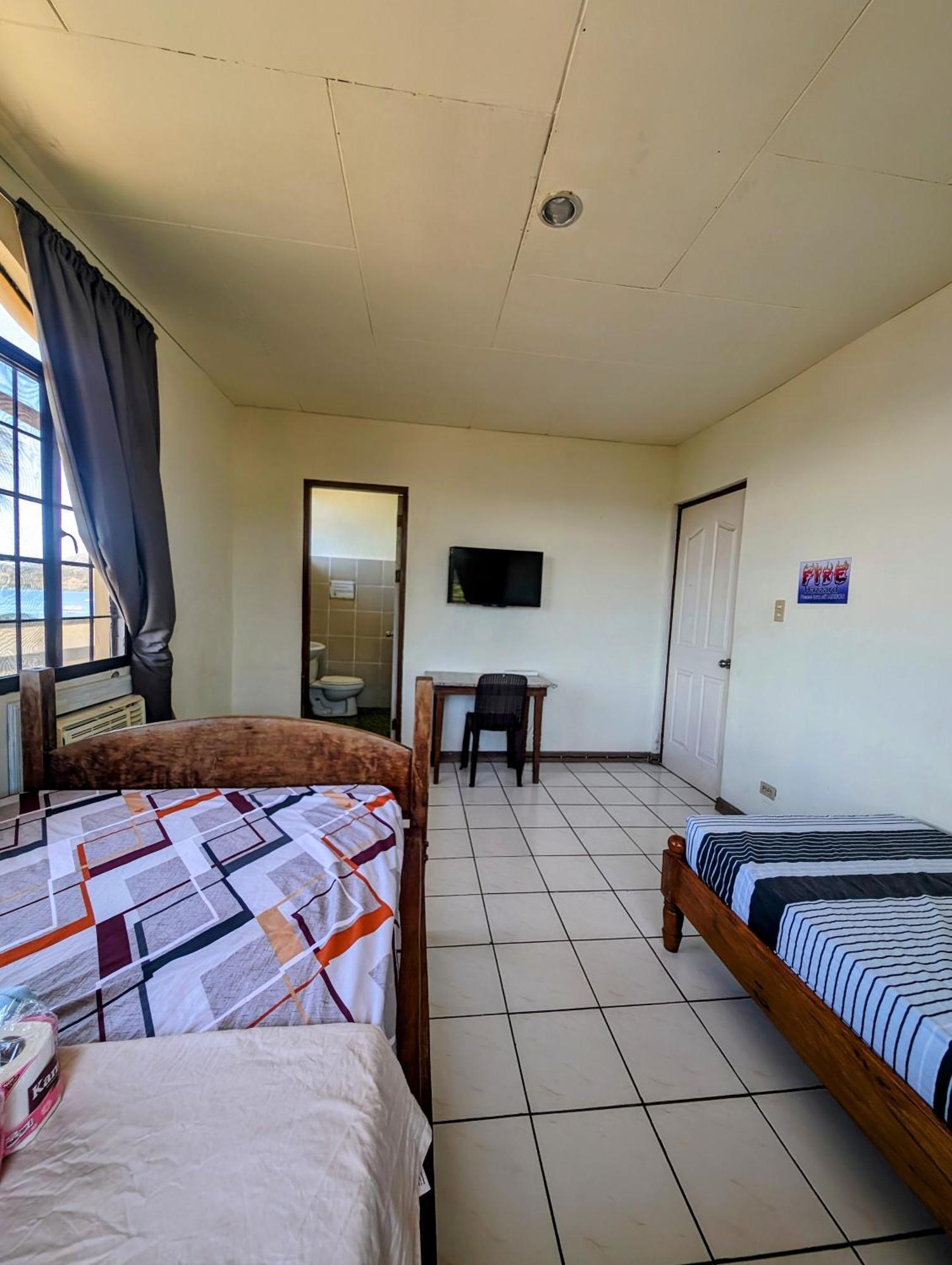 Screaming Gecko Hostel บูซวงกา ภายนอก รูปภาพ
